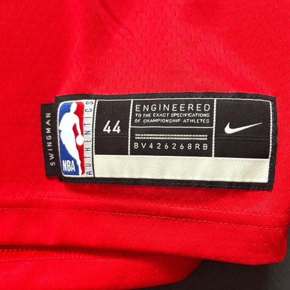 Nike Zach LaVine Bulls Jersey - Picture 3 of 5